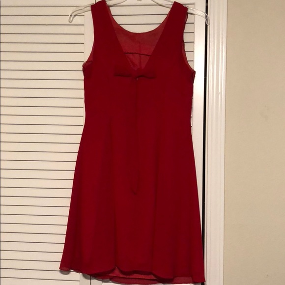 Stunning A-Line size 10 red dress with bow in back - Picture 5 of 8